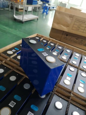 Cella prismatica ricaricabile LiFePO4 originale di grado A 3.2V 102Ah per energia solare EVorage E Batteria al litio
