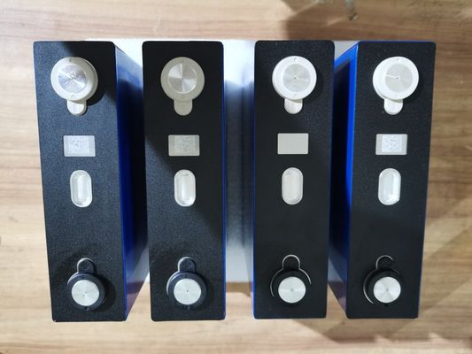 pacchetto della batteria al litio di 3.2V 120AH LiFePO4 vita di ciclo di 3000 volte